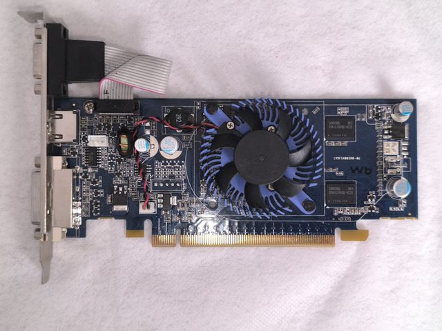 Tarjeta gráfica NVIDIA GeForce G100