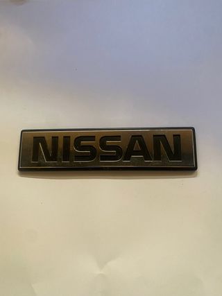 Emblema Nissan Bluebird