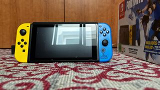 Nintendo Switch Fortnite - Azul/Amarillo