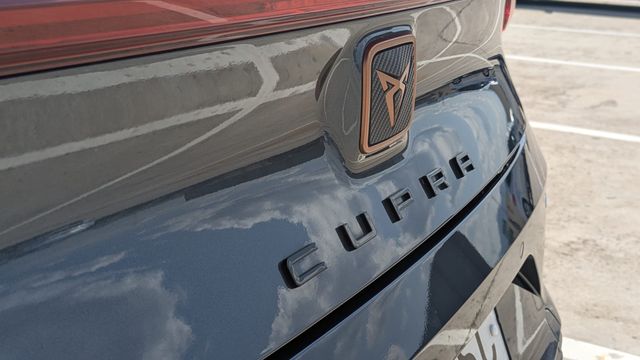 CUPRA Leon 2024 - POCOS KILÓMETROS ETIQUETA ECO