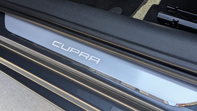 CUPRA Leon 2024 - POCOS KILÓMETROS ETIQUETA ECO