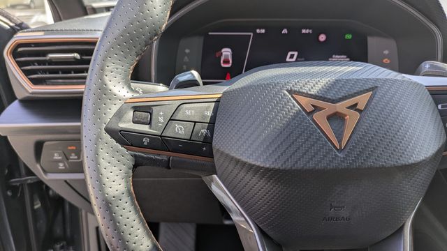 CUPRA Leon 2024 - POCOS KILÓMETROS ETIQUETA ECO