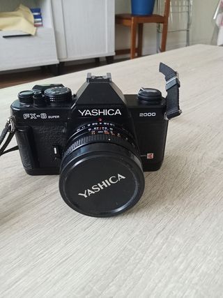 YASHICA FX-3 Super 2000 cámara
