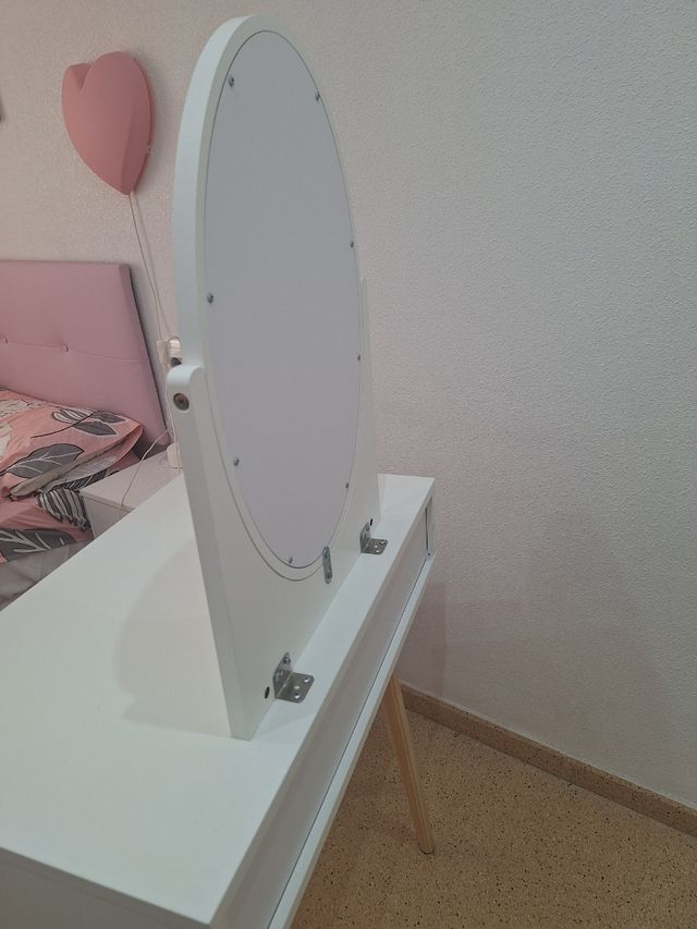 Tocador chica juvenil