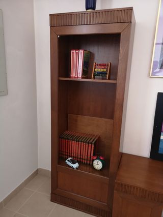 Mobili componibili e non. 