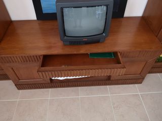 Mobili componibili e non. 