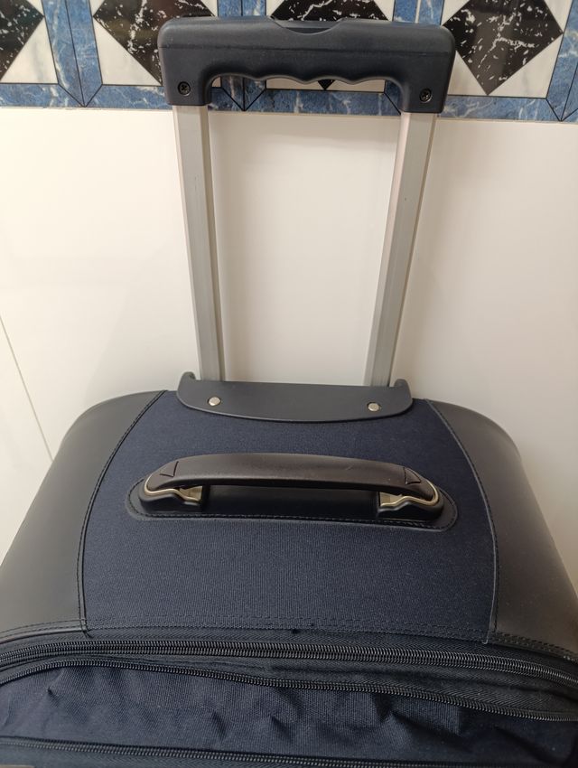 Maleta Gabol azul y beige