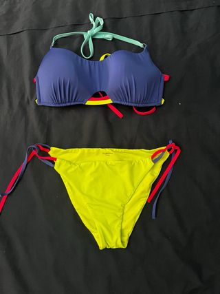Bikini Calzedonia azul y amarillo