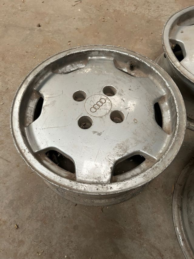 JUEGO 3 LLANTAS ORIGINALES AUDI 90 15”