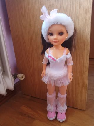 Muñeca Nancy patinadora