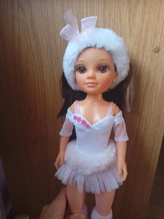 Muñeca Nancy patinadora