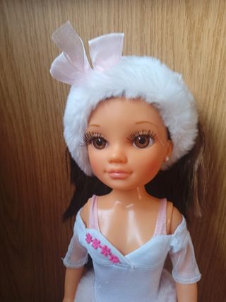 Muñeca Nancy patinadora
