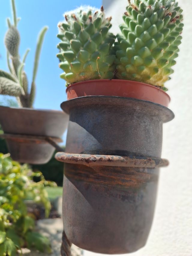 Portavasi in metallo vintage