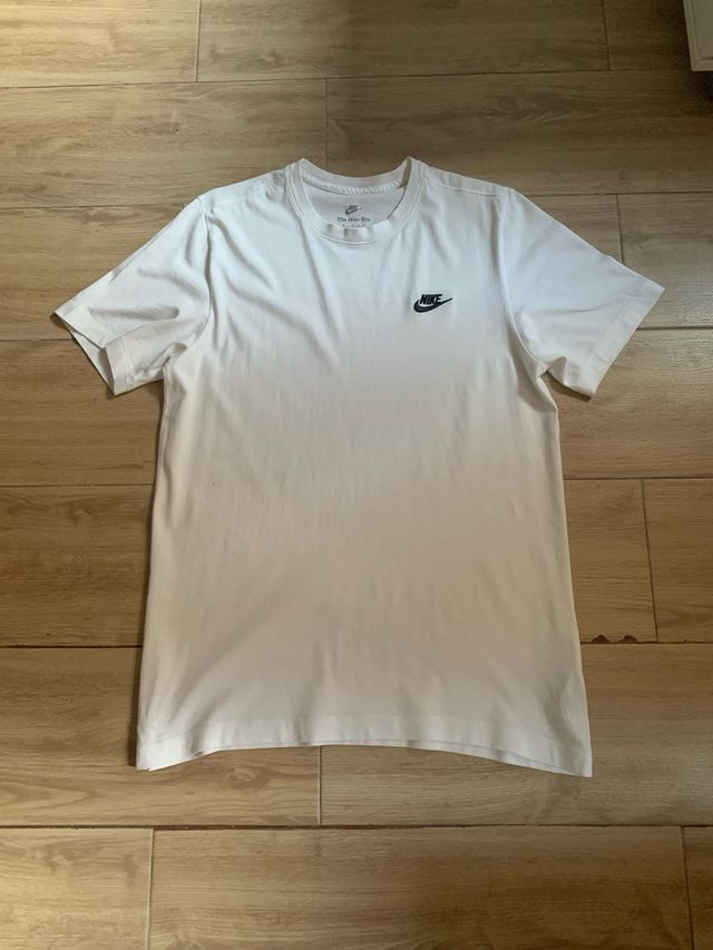 Camiseta Nike blanca