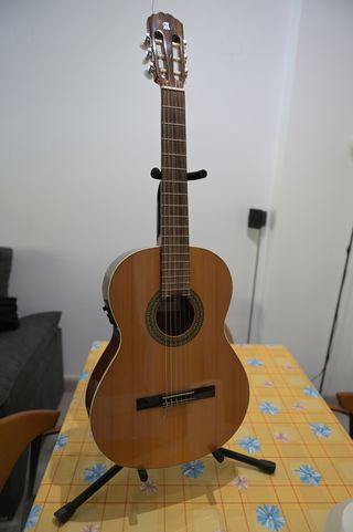 Guitarra clásica Alhambra 2C electrificada