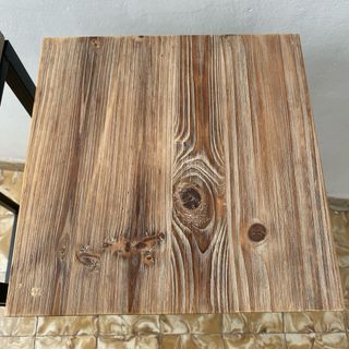 2 Mesitas altas de madera metal