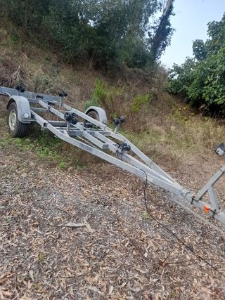 Se trasporta todo tipo de embarcaciones