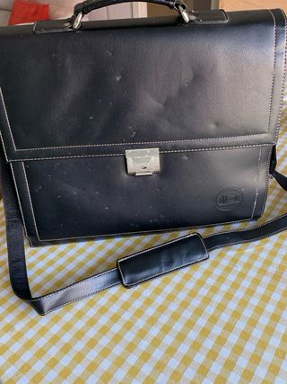 Maleta ejecutiva negra