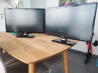 2 Monitores LG 22MT44DP