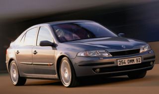Renault Laguna: Piezas