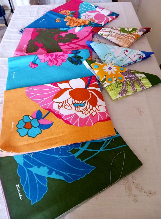 Sei  strofinacci  più  tre tovagliette vintage n