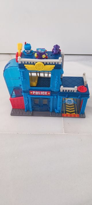 Comisaría Superzings