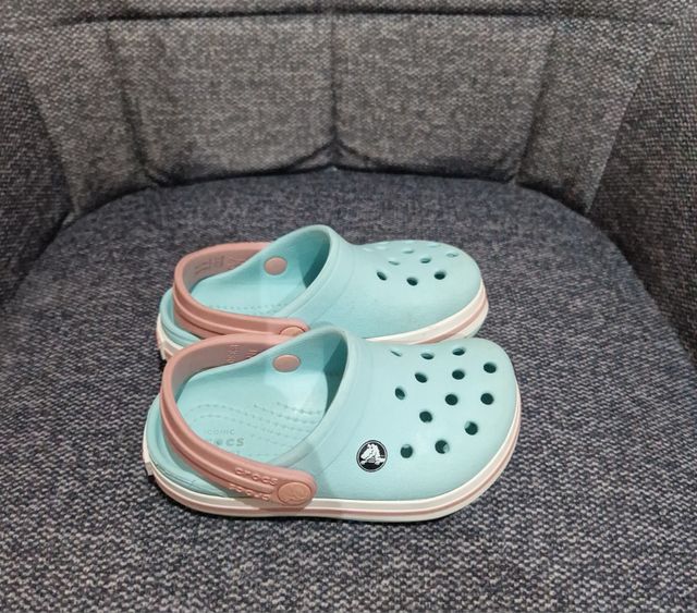Zuecos Bebé Crocs - Azul Claro