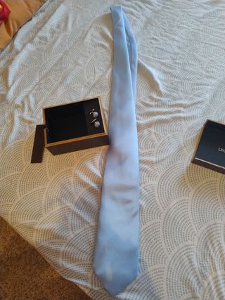 Corbata azul + gemelos