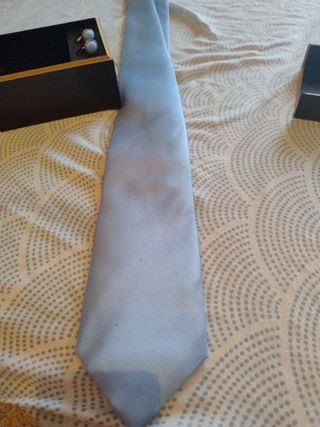Corbata azul + gemelos