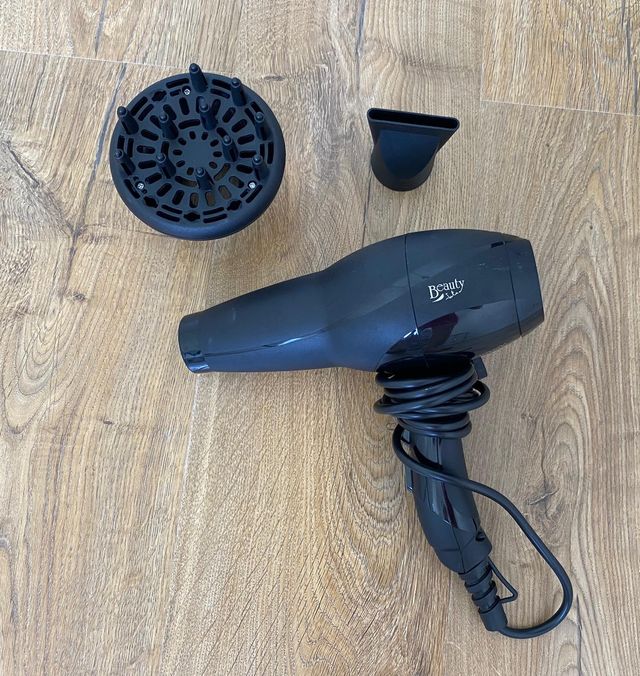 Secador pelo Beauty Jata - Negro