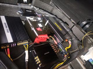 Instalación de car audio iluminación interna etc