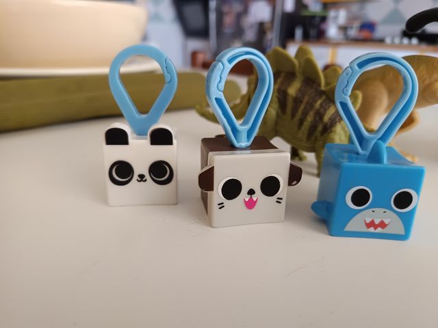 3 Dinos McDonald's 2025