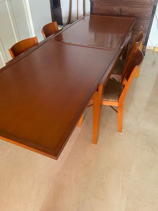 Mesa extensible + 4 sillas