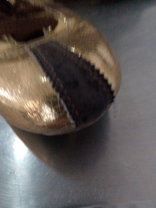 Zapatillas Adidas doradas