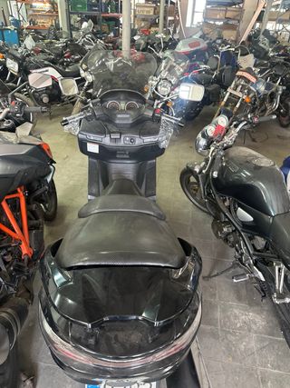 Suzuki Burgman 400 (20o10 )- Piezas o entera accid