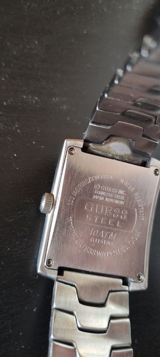 Reloj Guess acero rojo - 2002