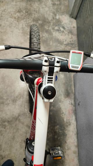 Bicicleta Specialized doble suspensión.