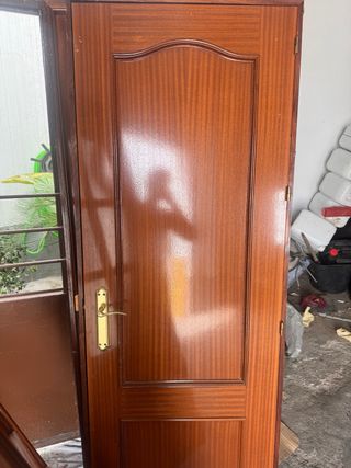 Puertas madera maciza