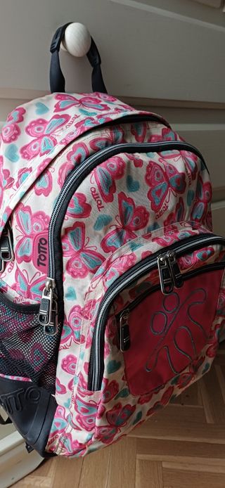 Mochila escolar Marca TOTTO