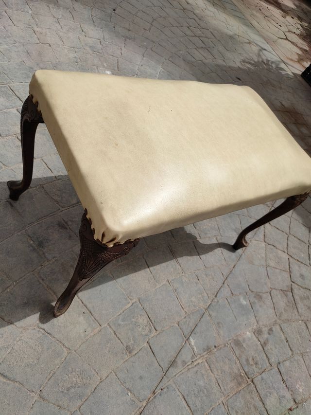 Banqueta antigua madera beige