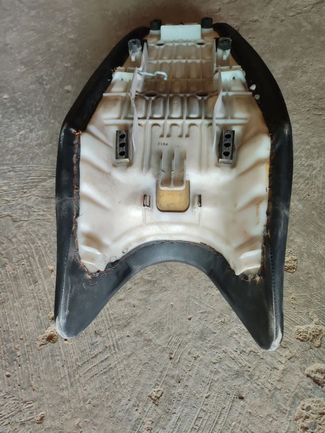 Asiento moto Honda CBF 250