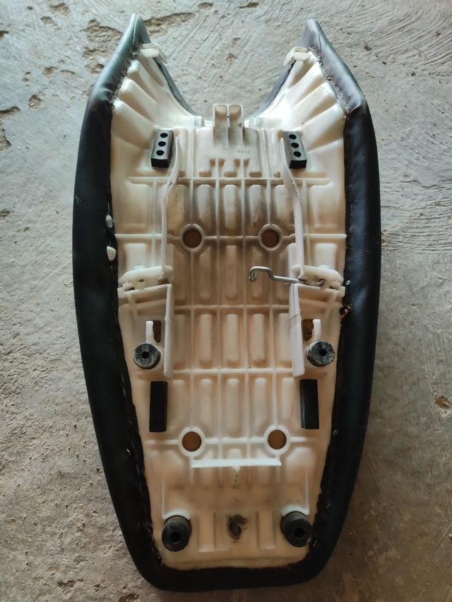 Asiento moto Honda CBF 250