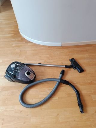 Aspiradora Rowenta Compacteo Ergo Cyclonic 