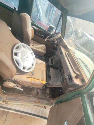 Mitsubishi Montero V20: Recambios Interior