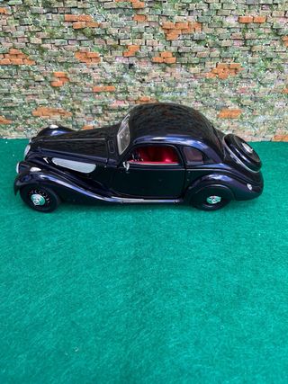 BMW 327 – Escala 1:18 – Guiloy