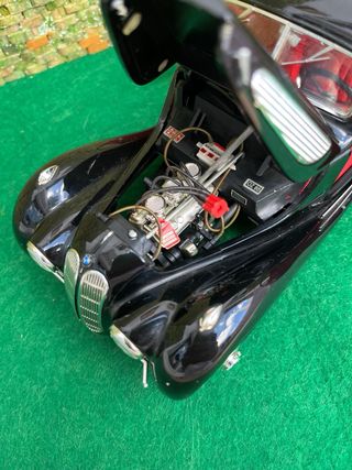 BMW 327 – Escala 1:18 – Guiloy