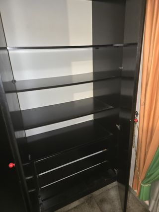 Armario habitación negro