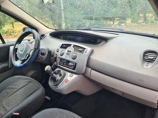 Renault Grand Scenic 2010