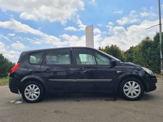 Renault Grand Scenic 2010