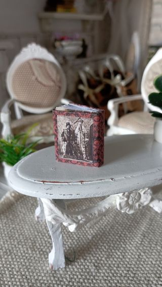 Libro miniatura 1:12 - Russia 1901